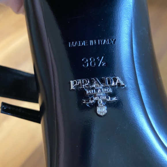 Prada shoes - Picture 3 of 5